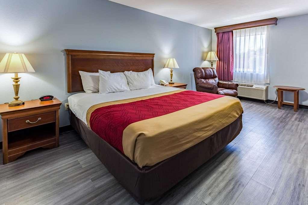 Econo Lodge Ripley Quarto foto