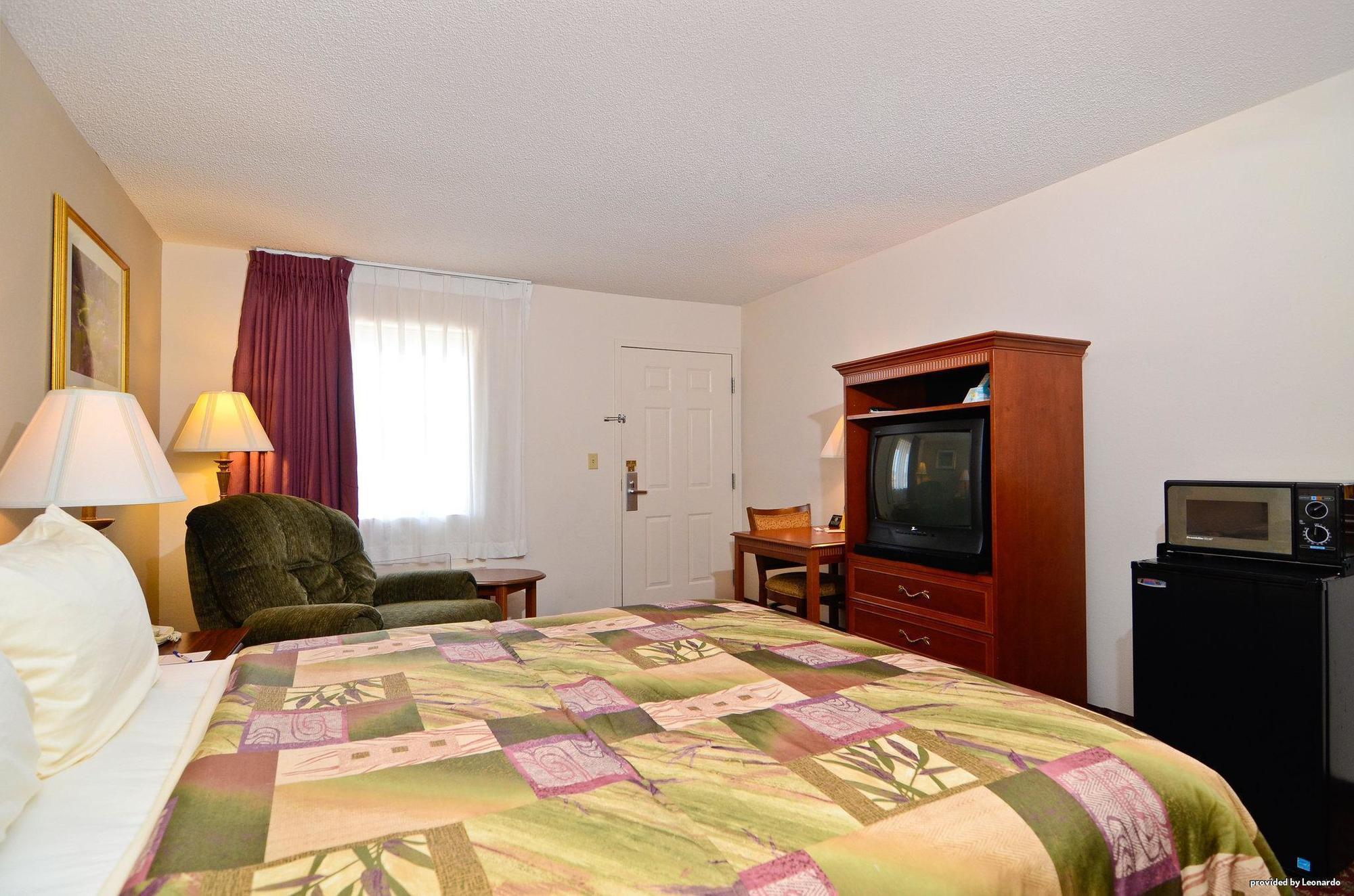 Econo Lodge Ripley Quarto foto